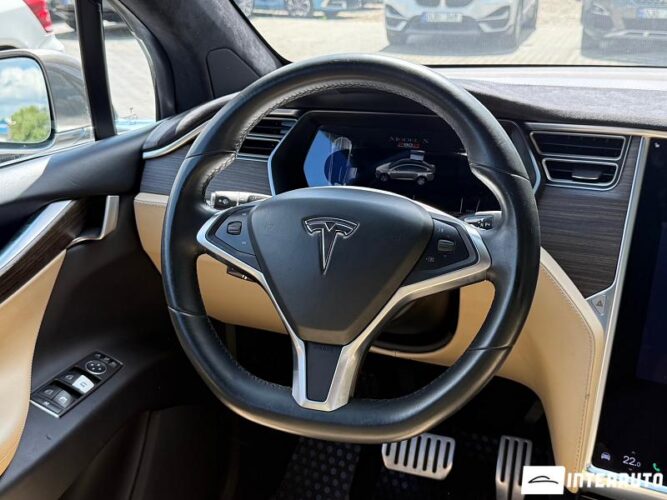 Tesla Model X 30 interauto-car