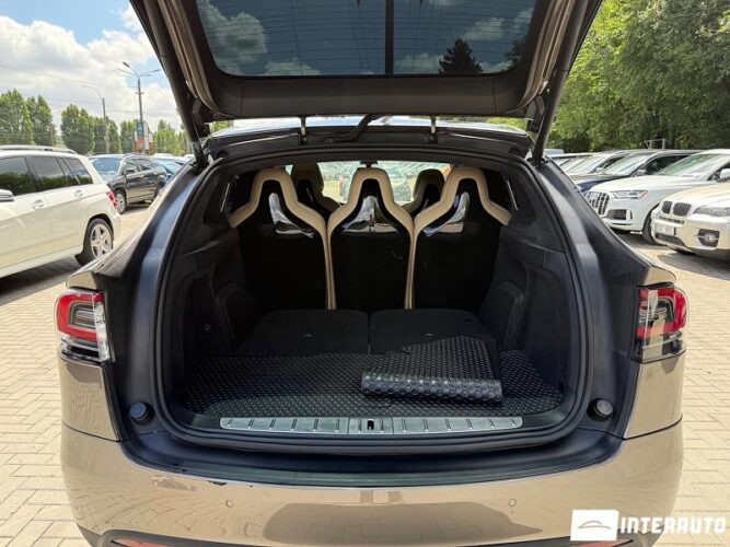 Tesla Model X 34 interauto-car