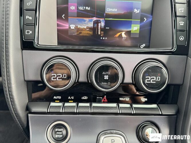 Jaguar F-Type 42 interauto-car