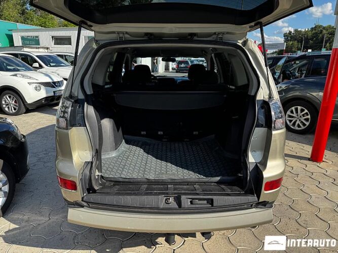 Mitsubishi Outlander XL 43 interauto-car