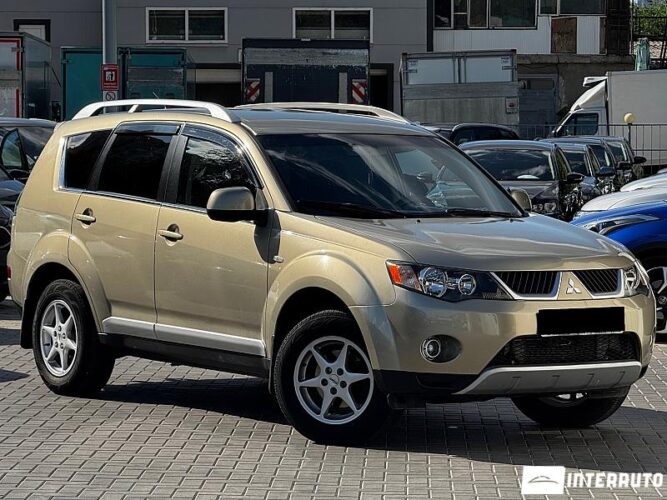 Mitsubishi Outlander XL 30 interauto-car