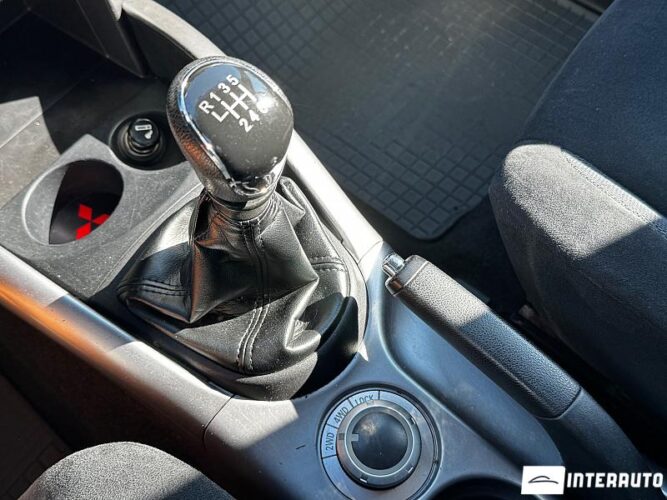 Mitsubishi Outlander XL 41 interauto-car