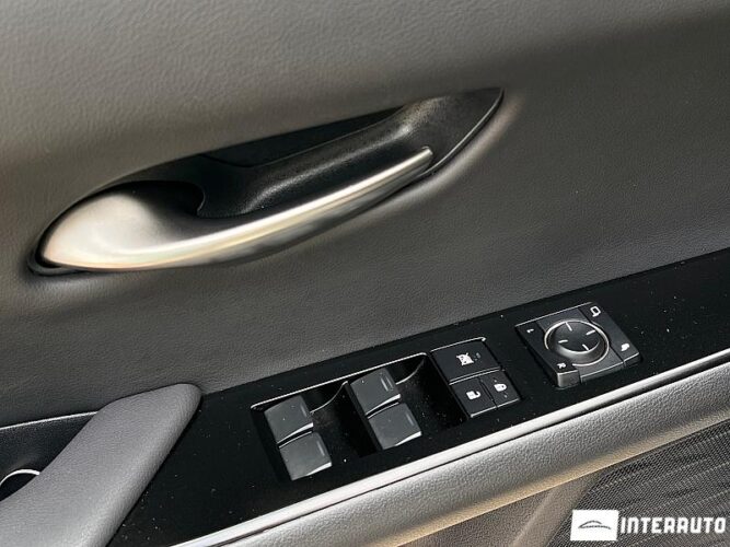 Lexus UX 300e 41 interauto-car