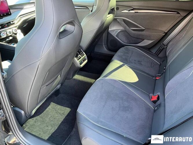 Skoda Superb 48 interauto-car