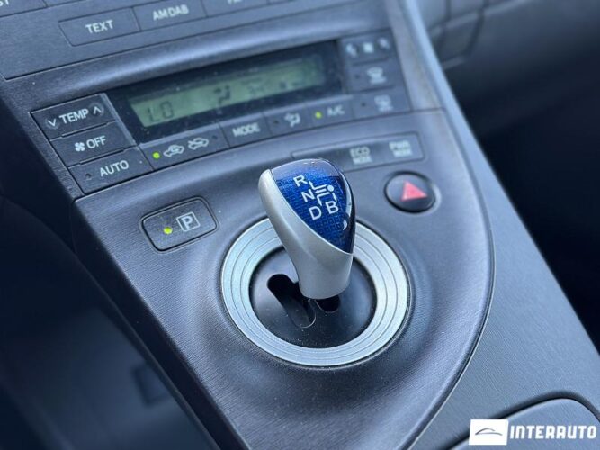 Toyota Prius 36 interauto-car