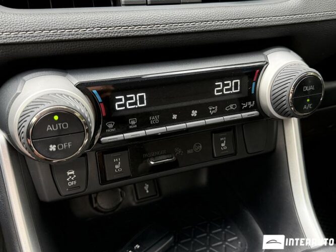 Toyota Rav-4 39 interauto-car