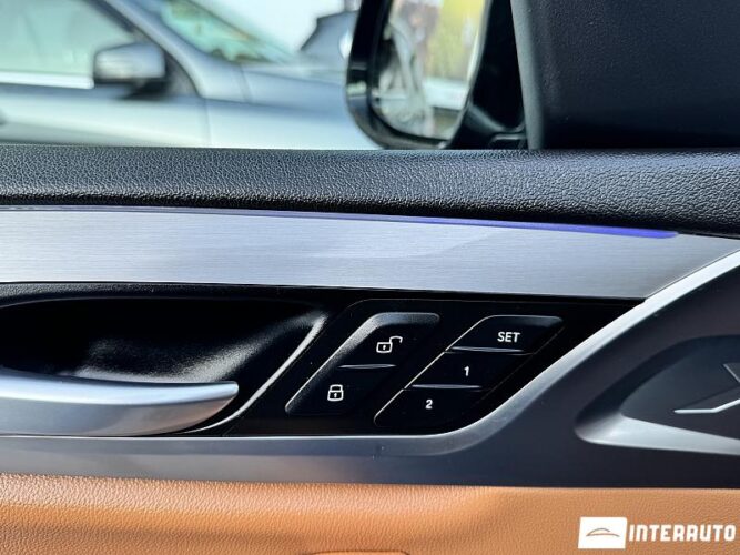 BMW X4 2.5D 56 interauto-car