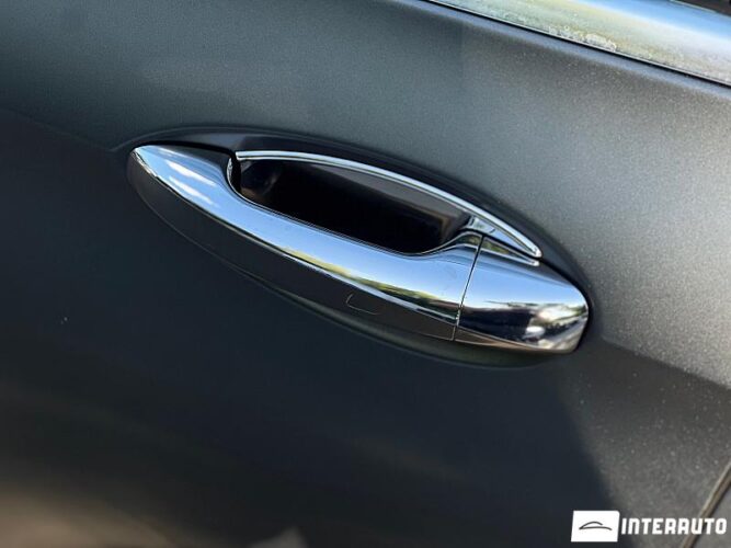 Mercedes E 300 49 interauto-car