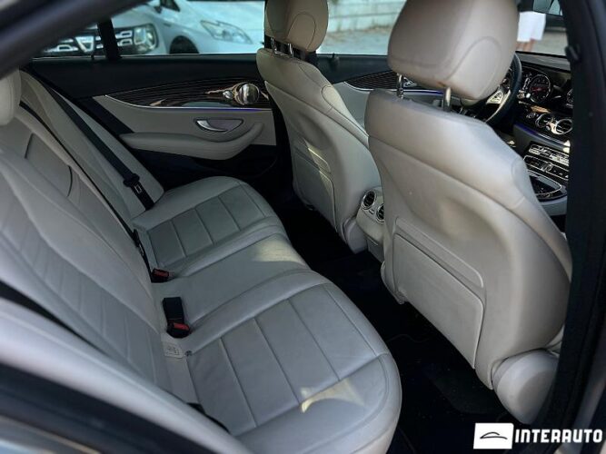 Mercedes E 300 47 interauto-car