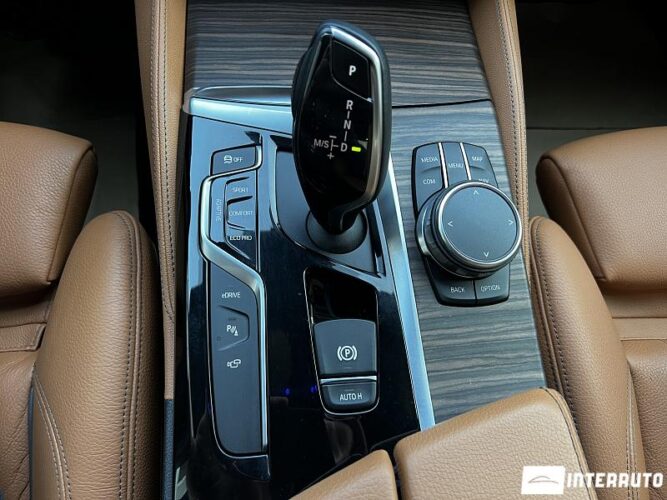 BMW 530e 47 bmw 530e 2018