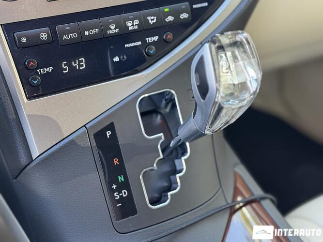 Lexus RX 450h 46 interauto-car