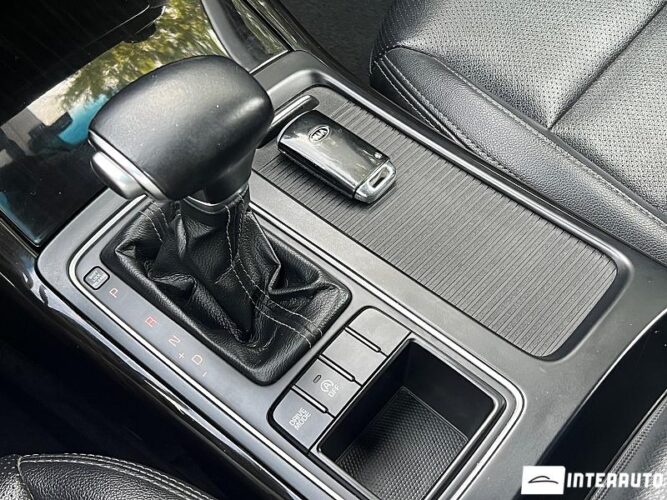 Kia Sorento 47 interauto-car