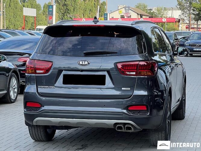 Kia Sorento 35 interauto-car