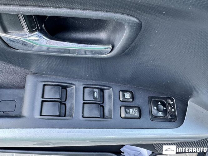 Mitsubishi Outlander 46 interauto-car