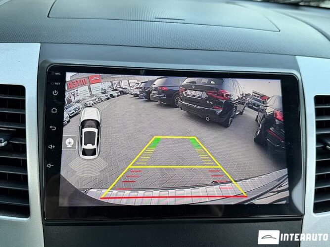 Mitsubishi Outlander 39 interauto-car