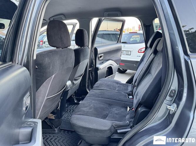 Mitsubishi Outlander 42 interauto-car