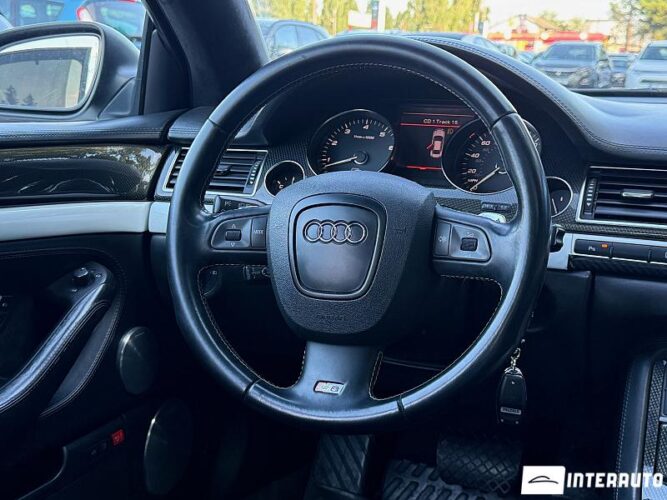 Audi S8 44 interauto-car