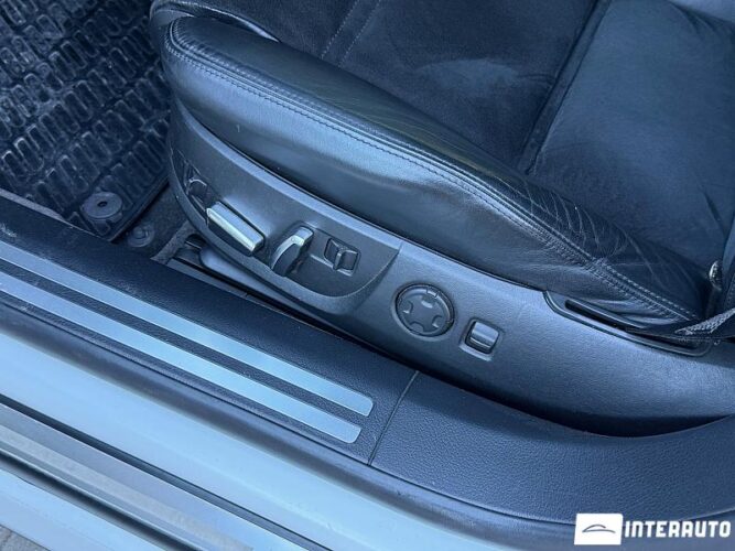 Audi S8 42 interauto-car