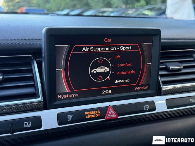 Audi S8 47 interauto-car