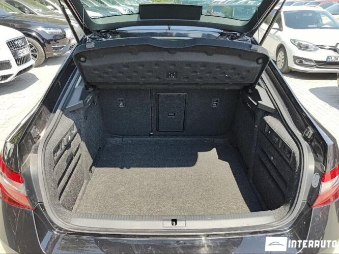 Skoda Superb 38 interauto-car