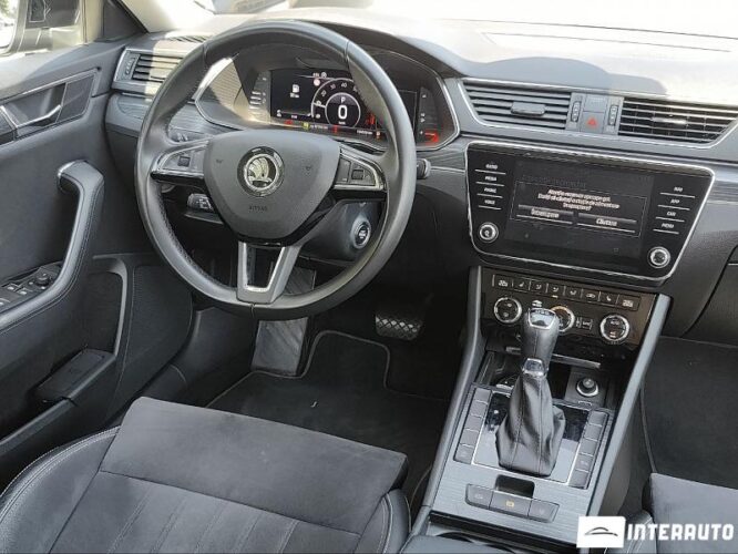 Skoda Superb 44 interauto-car