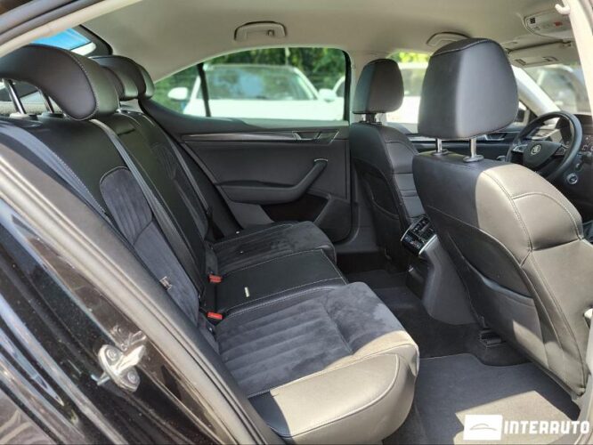Skoda Superb 42 interauto-car