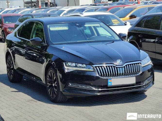 Skoda Superb 36 interauto-car