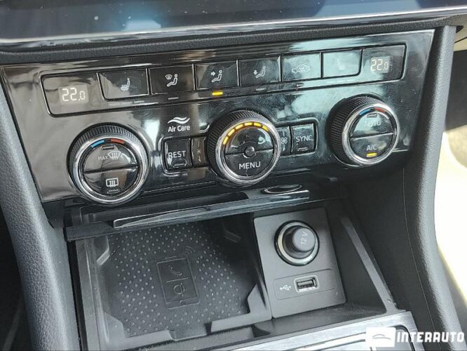 Skoda Superb 47 interauto-car