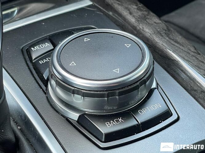 BMW X5 2.5D 44 interauto-car