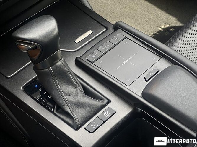 Lexus ES 300h 47 interauto-car