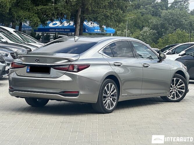 Lexus ES 300h 36 interauto-car