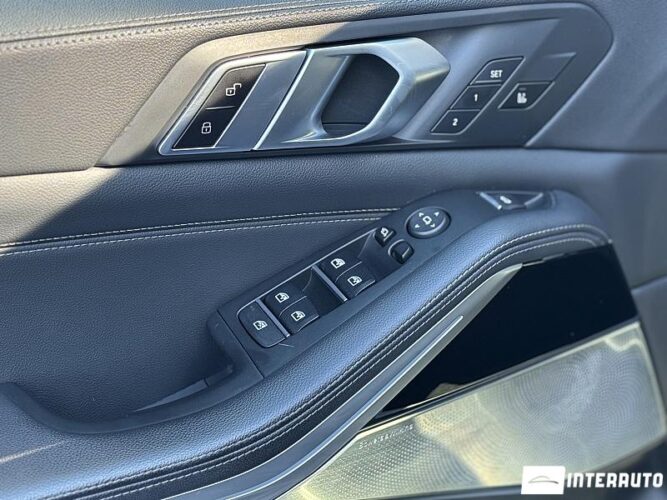 BMW X5 M5.0D 38 interauto-car