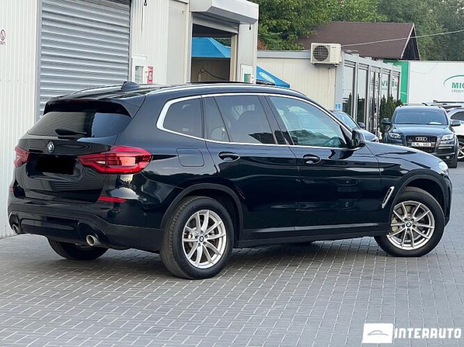 BMW X3 3.0e 34 interauto-car