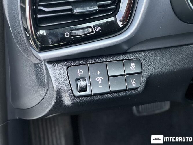 Kia Stonic 45 interauto-car
