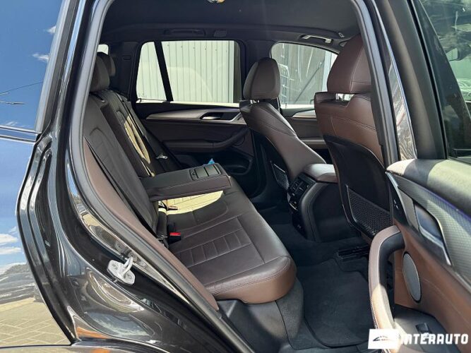BMW X3 3.0e 39 interauto-car