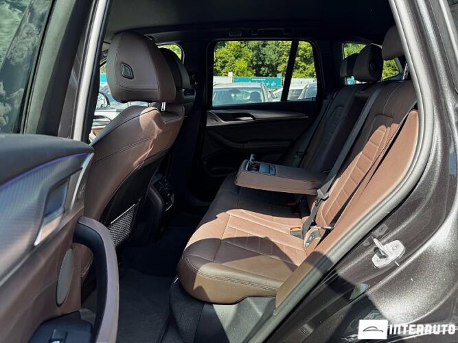 BMW X3 3.0e 38 interauto-car