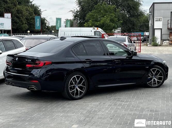 BMW 545e 38 interauto-car