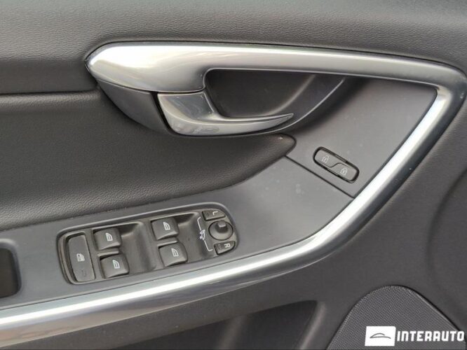 Volvo XC 60 48 interauto-car