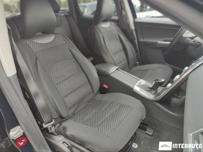 Volvo XC 60 38 interauto-car
