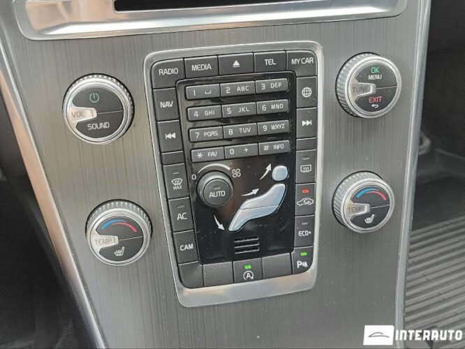 Volvo XC 60 44 interauto-car