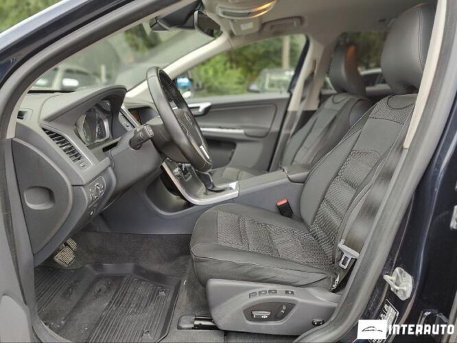 Volvo XC 60 36 interauto-car