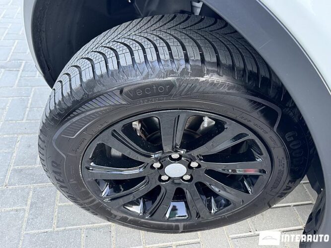 Land Rover Discovery Sport 47 interauto-car