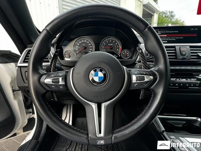 BMW M4 38 interauto-car
