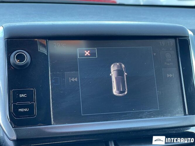 Peugeot 208 40 interauto-car