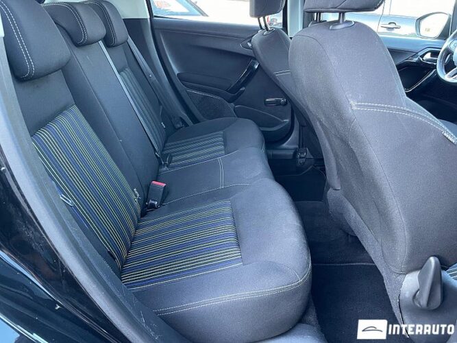 Peugeot 208 45 interauto-car