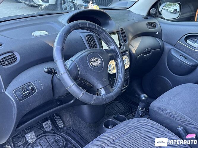Toyota Yaris Verso 36 interauto-car