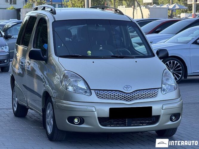 Toyota Yaris Verso 31 interauto-car