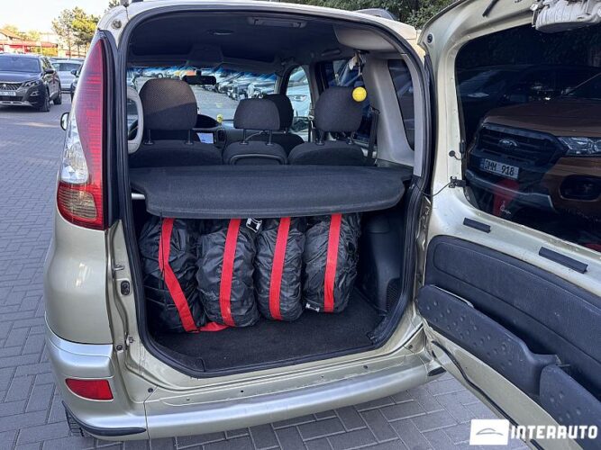 Toyota Yaris Verso 33 interauto-car