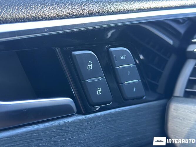 Audi A4 48 interauto-car