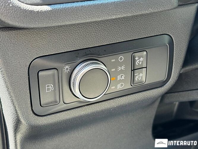 Ford Escape 35 interauto-car